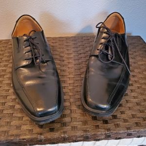 Men's black leather Clarks Dress Shoes